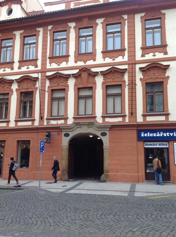 Old Town Apartment Prag Exteriör bild